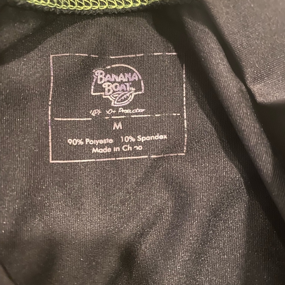 Women’s Rash Guard - Picture 4 of 6